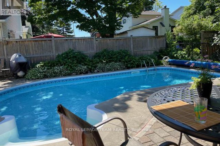 29296774/118-seabrooke-drive/glencairnhazeldean/ottawa/ontario/K2L2R4_35