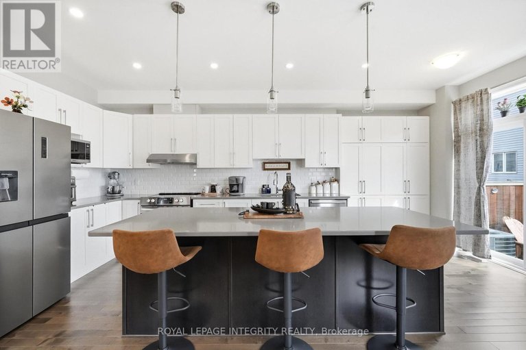 29671638/208-mountain-sorrel-way/avalon-west/ottawa/ontario/K4A1H2_5