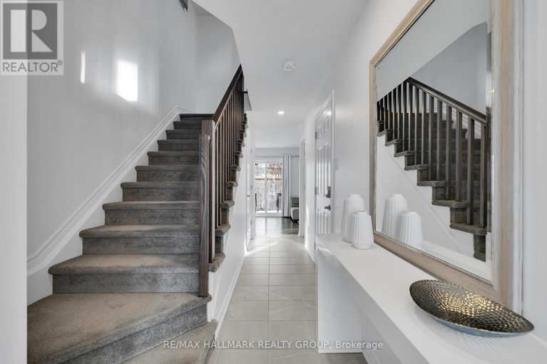 29294452/26-barn-swallow-private/riverside-southgloucester-glen/ottawa/ontario/K4M0H5_4