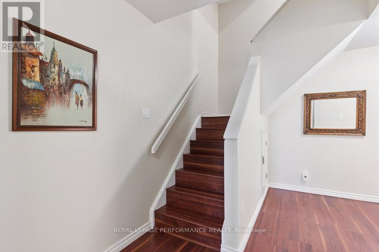 28847039/5-forsyth-lane/crystal-beach/ottawa/ontario/K2H9H1_10