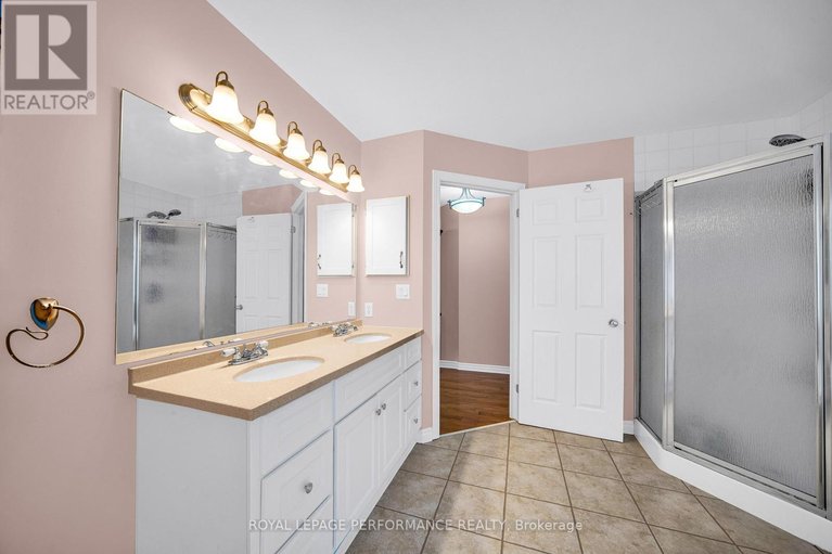 29608041/292-rustic-hills-crescent/springridgeeast-village/ottawa/ontario/K4A5A5_36