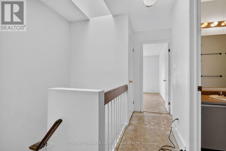28920195/4-marielle-court/fairfield-heights/ottawa/ontario/K2B8P4_21