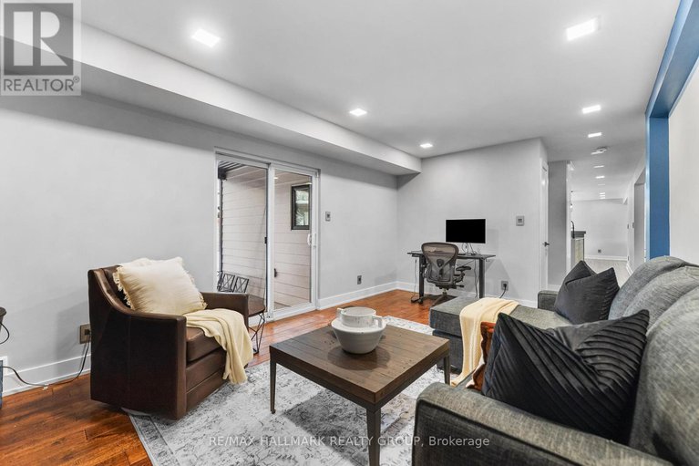 28291758/2-st-remy-drive/pheasant-run/ottawa/ontario/K2J1A3_29