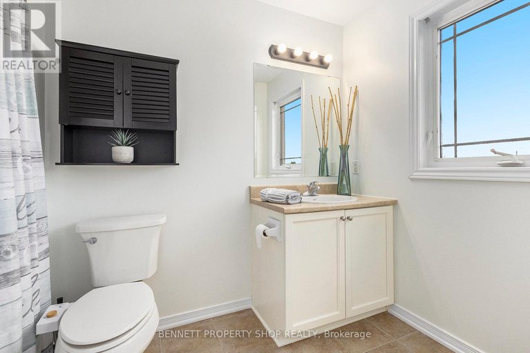 28650967/508-pepperville-crescent/emerald-meadowstrailwest/ottawa/ontario/K2M0E3_15