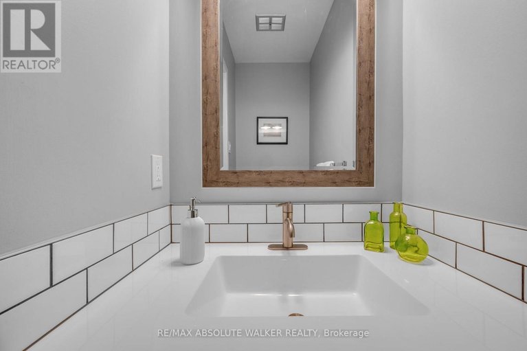 29612924/6289-vorlage-drive/convent-glen-north/ottawa/ontario/K1C2E4_15