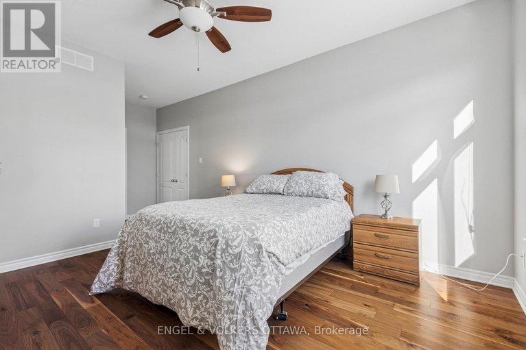 29492071/865-tewin-circle/camelot/ottawa/ontario/K4A1K1_19