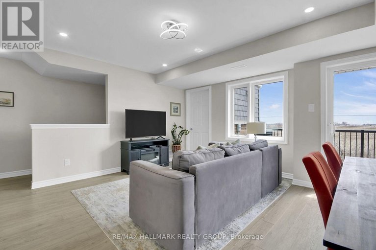 29641678/220-pilot-private/emerald-meadowstrailwest/ottawa/ontario/K2V0S4_9