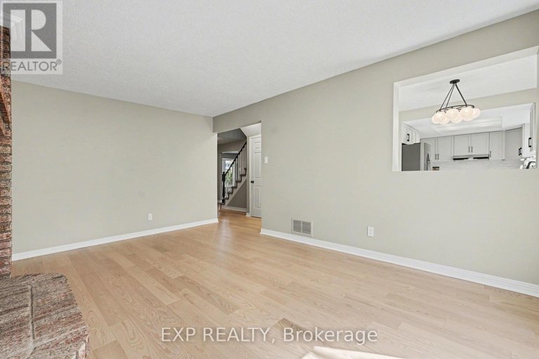 29671648/865-acadian-gardens/convent-glen/ottawa/ontario/K1C2V7_22