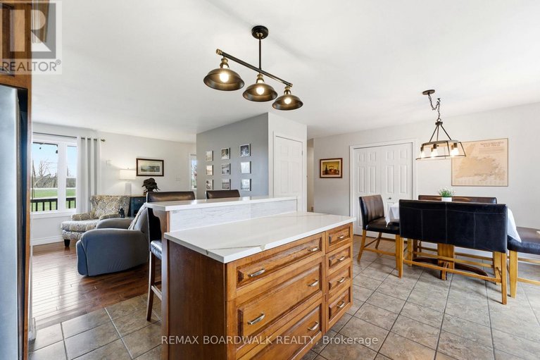 29674449/1671-oneill-road/north-grenville-twp-kemptville-south/north-grenville/ontario/K0G1S0_16