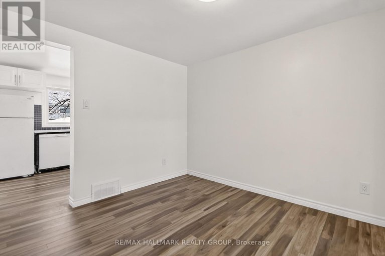 29293423/7-86-esterlawn-private/mckellar-heightsglabar-park/ottawa/ontario/K2A4C1_26