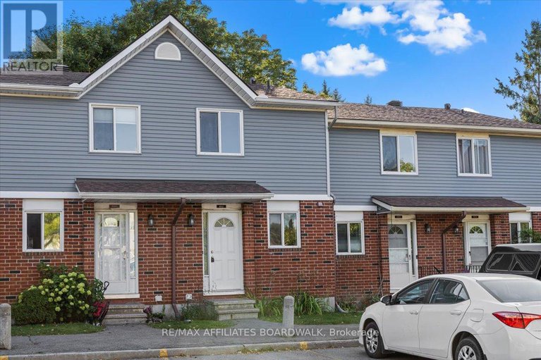 28857204/6482-bilberry-drive/convent-glen-north/ottawa/ontario/K1C4N8_1