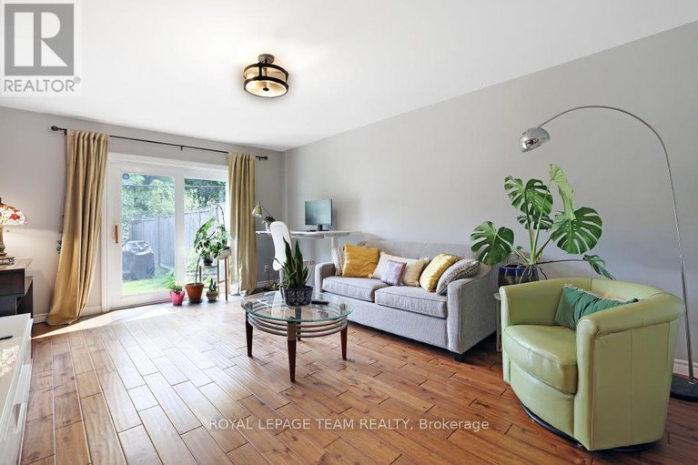 28576790/807-maplecrest-avenue/mckellar-heightsglabar-park/ottawa/ontario/K2A2Z7_25
