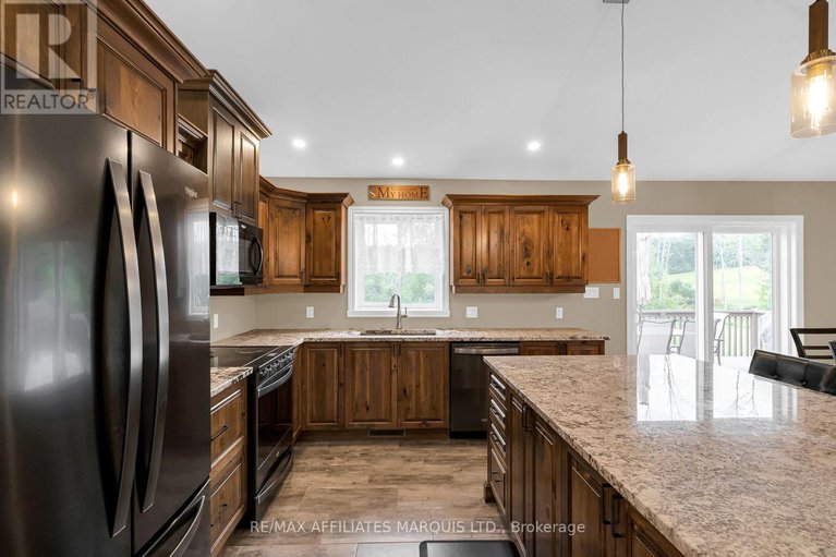 28797293/6840-lalonde-boulevard/south-glengarry-charlottenburgh-twp/south-glengarry/ontario/K0C2E0_11