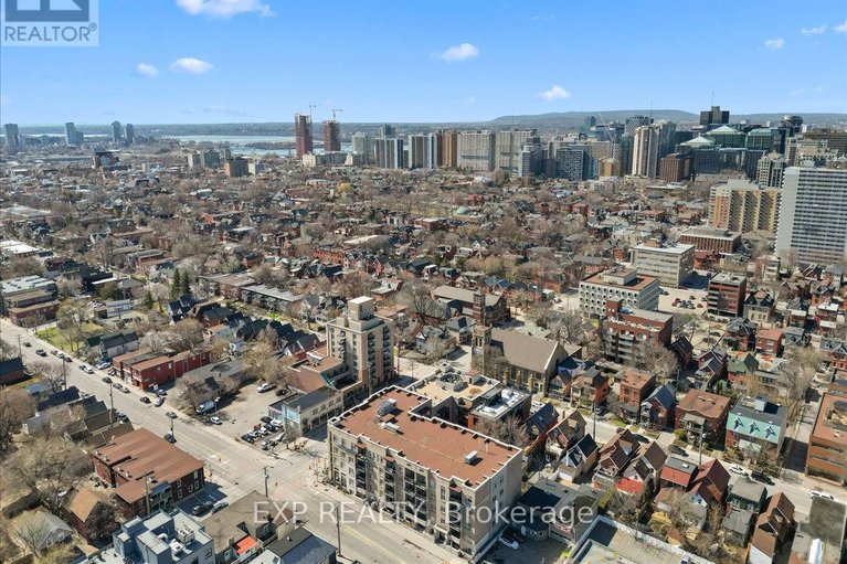 29628148/121-429-kent-street/ottawa-centre/ottawa/ontario/K2P1B5_32