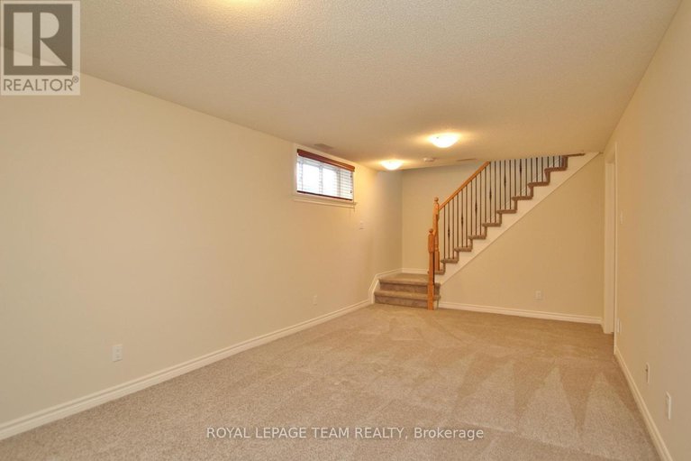 29359031/1032-marconi-avenue/morgans-grantsouth-march/ottawa/ontario/K2W0C8_17