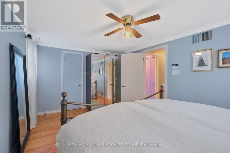 28610076/1352-baden-avenue/emerald-woodssawmill-creek/ottawa/ontario/K1T1V7_21