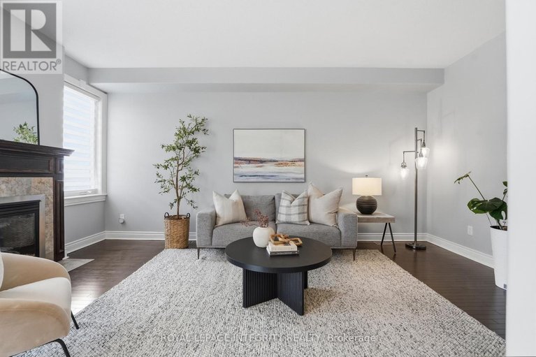 29633491/113-thivierge-court/town-of-rockland/clarence-rockland/ontario/K4K0E7_1