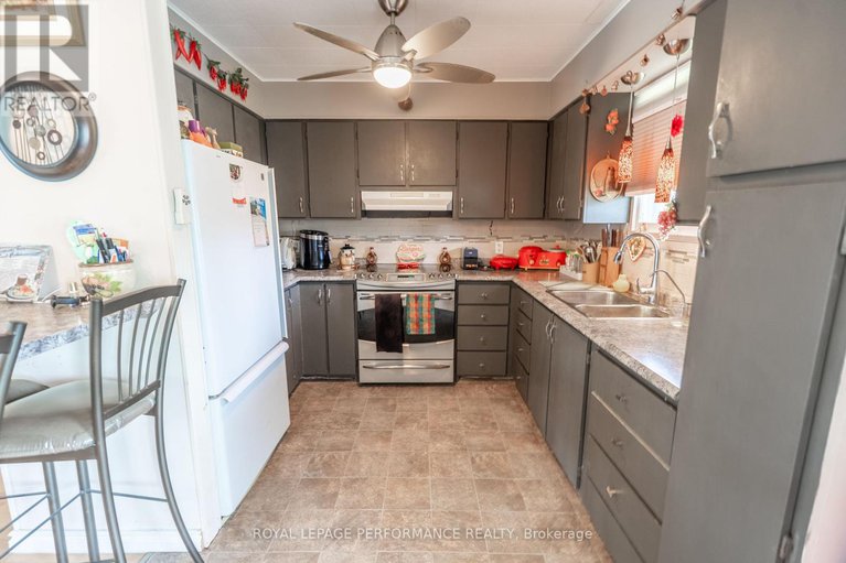 28395062/6223-164th-avenue/south-glengarry-lancaster-twp/south-glengarry/ontario/K0C1E0_15