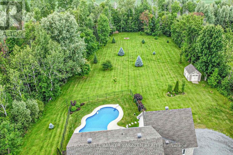 28589212/8289-rodney-farm-drive/osgoode-twp-north-of-reg-rd-6/ottawa/ontario/K0A2P0_47