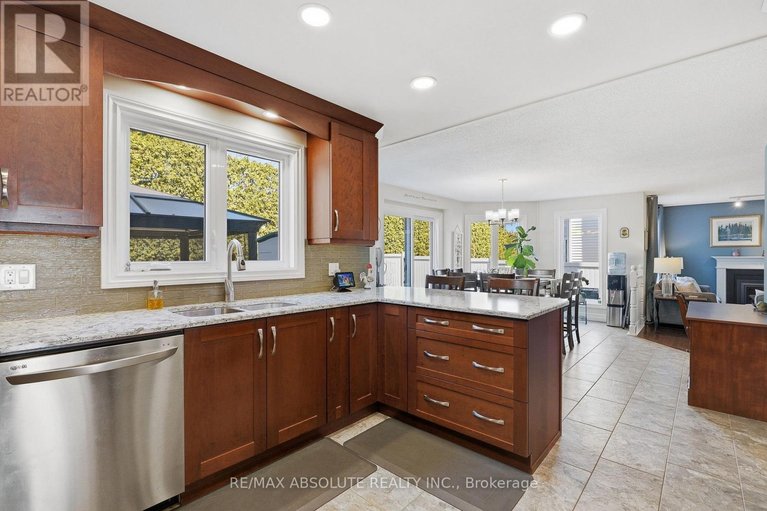 29579178/759-montcrest-drive/fallingbrookridgemount/ottawa/ontario/K4A2N1_6