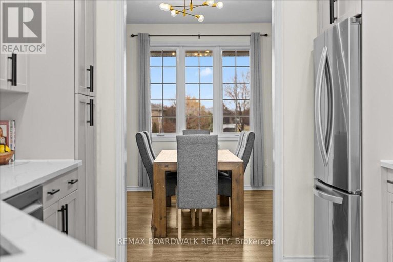 29673250/8044-craig-farm-drive/metcalfe/ottawa/ontario/K0A2P0_18