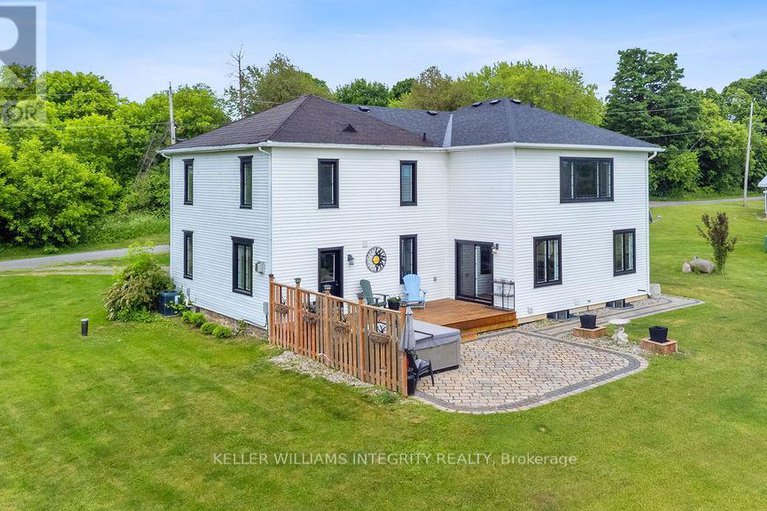 28492510/980-black-road/north-grenville-twp-kemptville-south/north-grenville/ontario/K0G1T0_30
