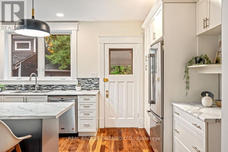 28987667/23-lakeview-terrace/dows-lake/ottawa/ontario/K1S3H3_17