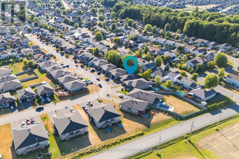 29565533/208-filion-street/embrun/russell/ontario/K0A1W0_49