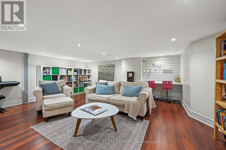 29645621/17-craigmohr-court/craig-henrywoodvale/ottawa/ontario/K2G4P9_33