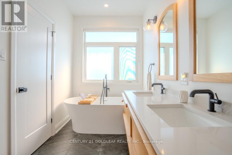 28880325/30-king-george-street/overbrook/ottawa/ontario/K1K1V8_32