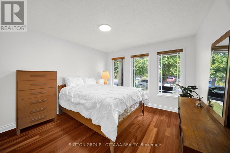 28892463/128-annapolis-circle/hunt-club/ottawa/ontario/K1V1Z3_25