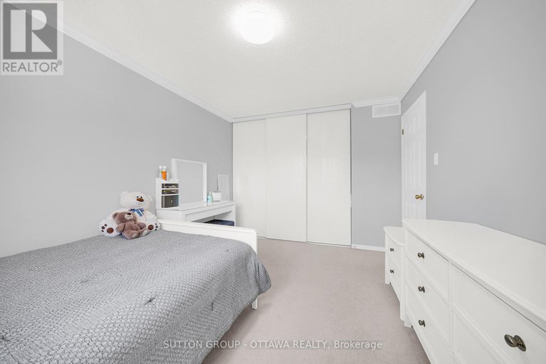 28859545/11-baypointe-crescent/barrhaven-east/ottawa/ontario/K2G6T8_29