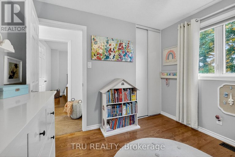 29025912/1518-kamouraska-circle/chateauneuf/ottawa/ontario/K1C3J3_28