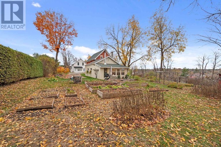 29043772/40-thomas-street/almonte/mississippi-mills/ontario/K0A1A0_31