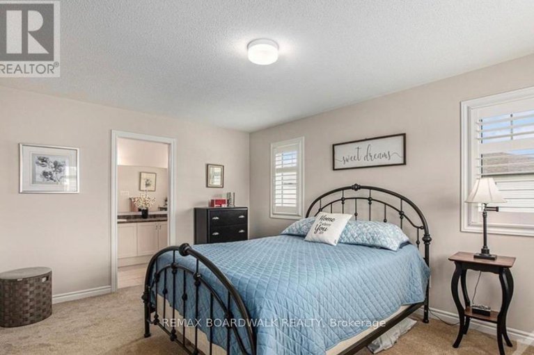 29433241/741-derreen-avenue/stittsville-north/ottawa/ontario/K2S2Y9_12