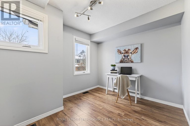 29325303/90d-templeton-street-e/sandy-hill/ottawa/ontario/K1N6X3_20