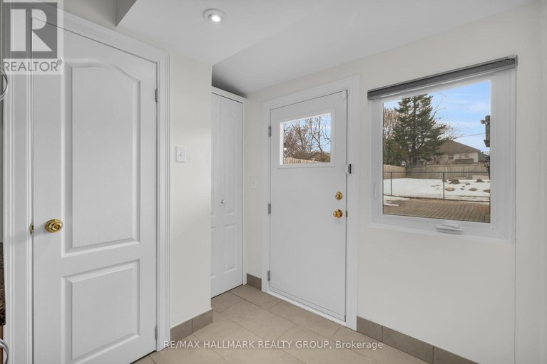 29461993/162-loretta-avenue-n/hintonburg/ottawa/ontario/K1Y2J8_12