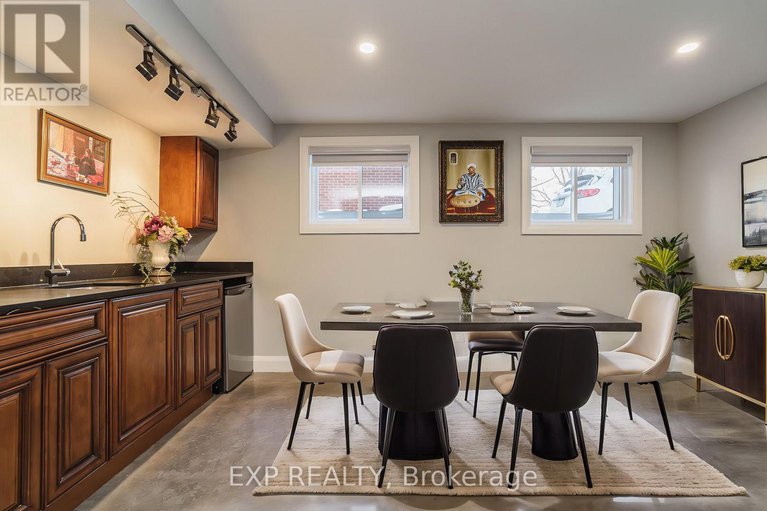 28520323/1885-arizona-avenue/urbandale-acres/ottawa/ontario/K1H6Z5_24