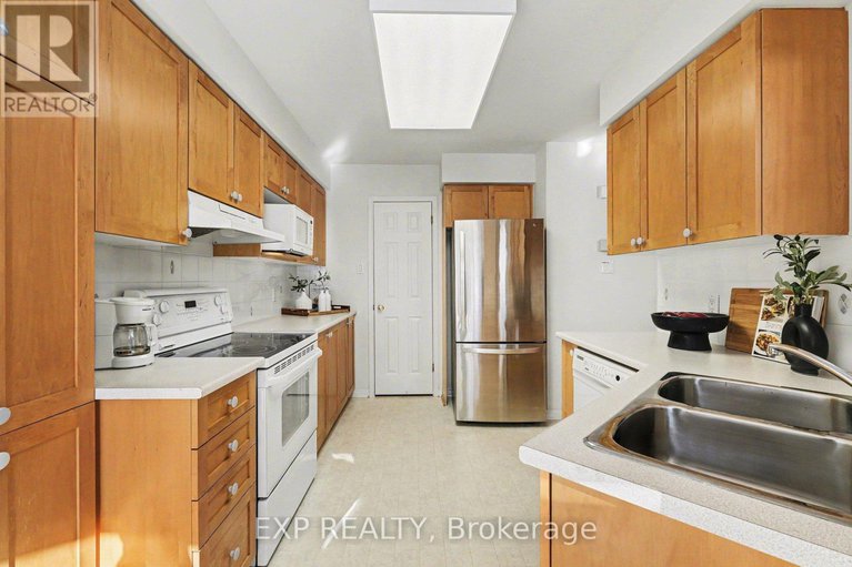 29397409/89-inverkip-avenue/hunt-club-parkgreenboro/ottawa/ontario/K1T4B9_12