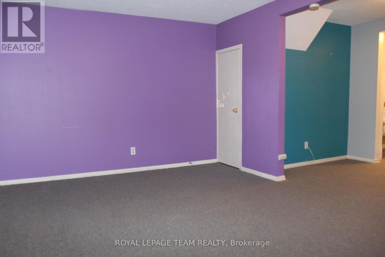 28509470/322-des-epinettes-avenue/queenswood-heights-south/ottawa/ontario/K1E2L6_22