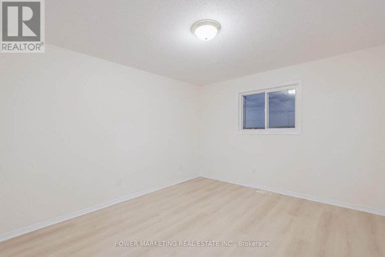 29074509/318-rustic-hills-crescent/springridgeeast-village/ottawa/ontario/K4A5A8_28