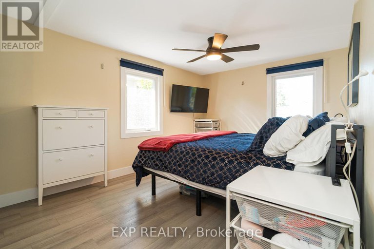 28952548/336-poulin-avenue/britannia/ottawa/ontario/K2B5T8_29