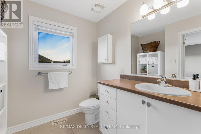 28643718/564-langelier-avenue/mer-bleuebradley-estatesanderson-park/ottawa/ontario/K1W0E7_25