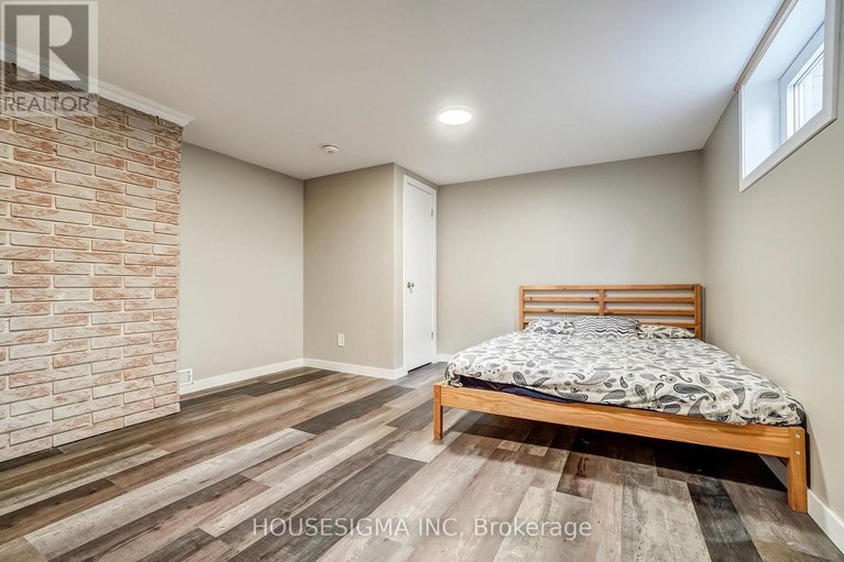 29056131/2335-harding-road/elmvale-acresurbandale/ottawa/ontario/K1G3B7_24