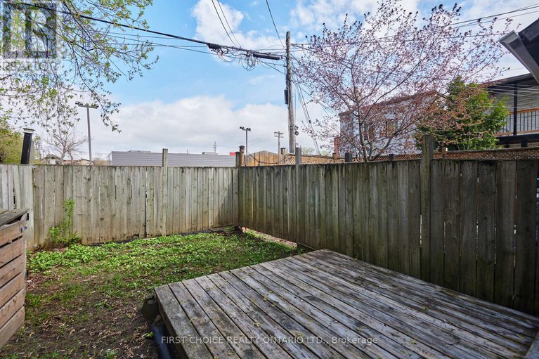 28322285/293-powell-avenue/west-centre-town/ottawa/ontario/K1S2A6_33