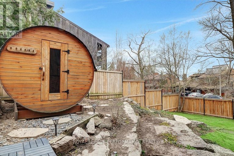 29674269/510-foxview-place/cfb-rockcliffe-and-area/ottawa/ontario/K1K4C4_45