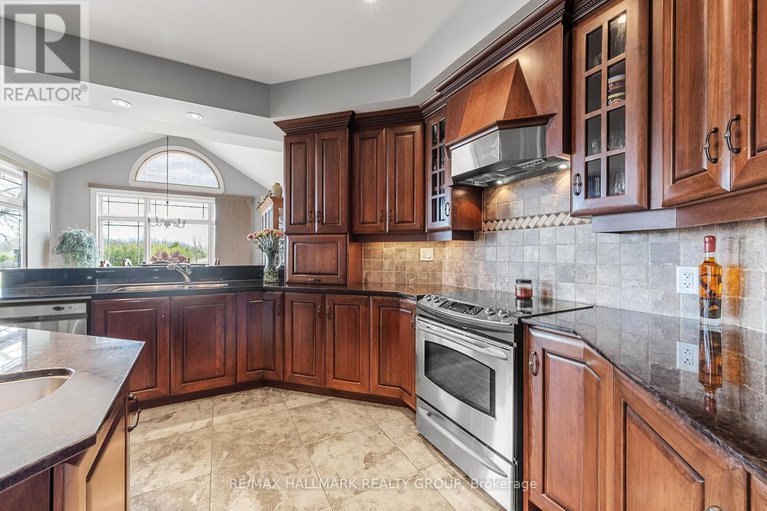 28343367/6980-mansfield-road/btwn-franktown-rd-fallowfield-rd/ottawa/ontario/K2S1B8_21