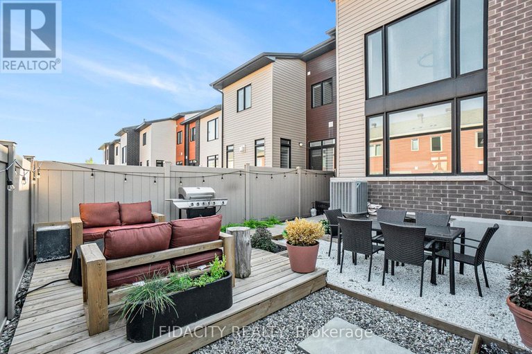 28930473/712-twist-way/emerald-meadowstrailwest/ottawa/ontario/K2V0M8_28