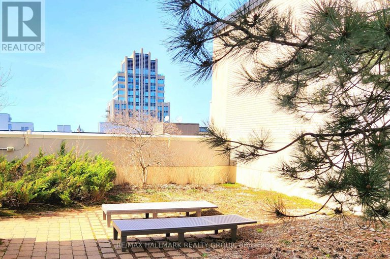 28879003/209-138-somerset-street-w/ottawa-centregolden-triangle/ottawa/ontario/K2P0A3_40