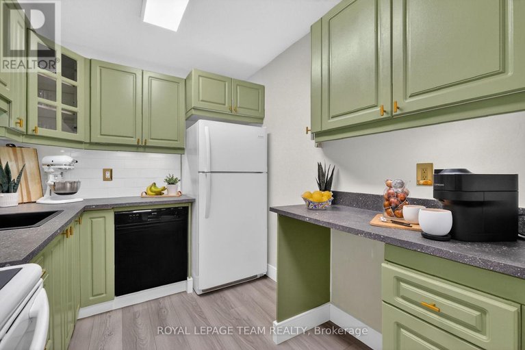 29462516/1809-515-st-laurent-boulevard-s/viscount-alexander-park/ottawa/ontario/K1K3X5_13